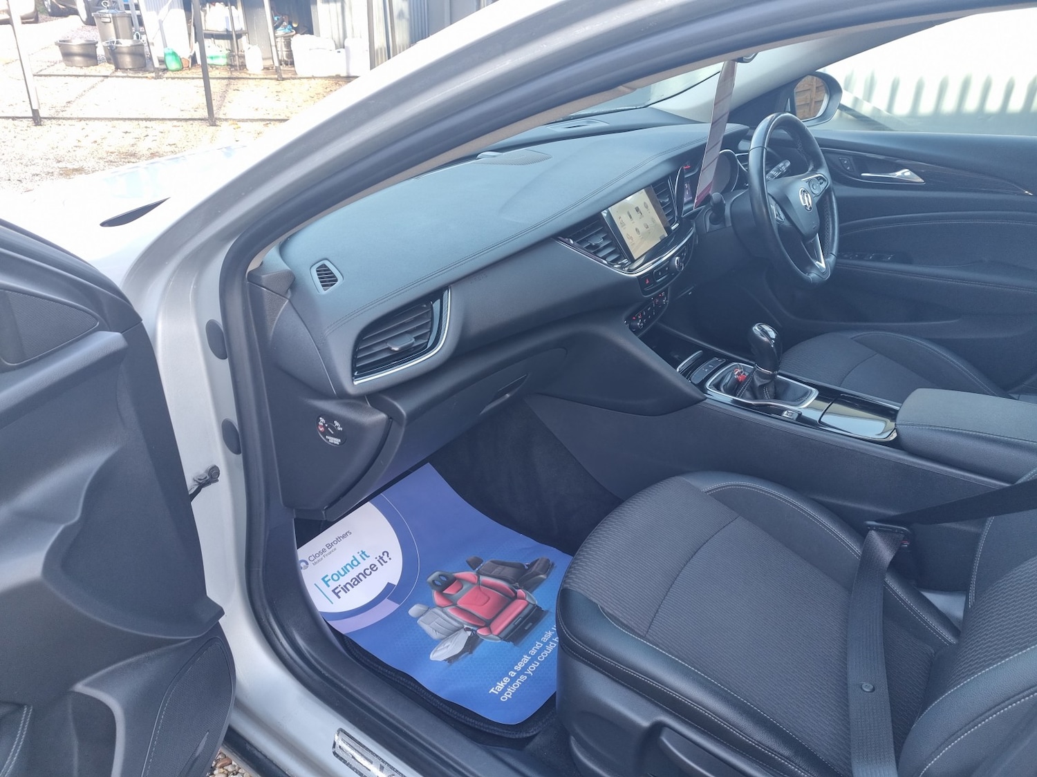 Used Vauxhall Insignia 2017 for sale - 76935278: Photo 6