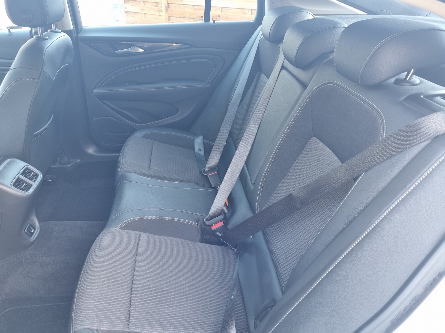 Used Vauxhall Insignia 2017 for sale - 76935278: Photo 8