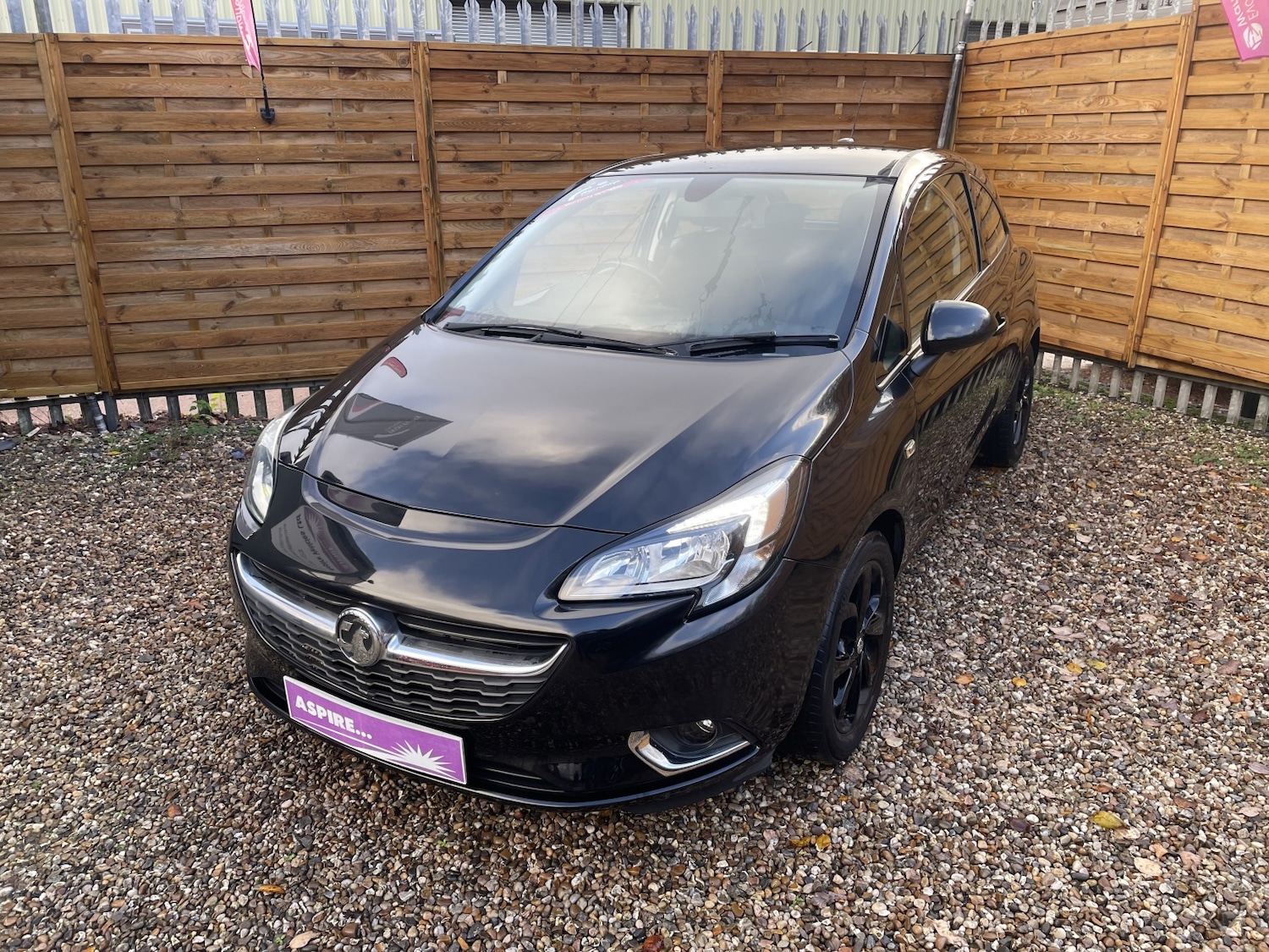 Used Vauxhall Corsa 2018 for sale - 76924373: Photo 2