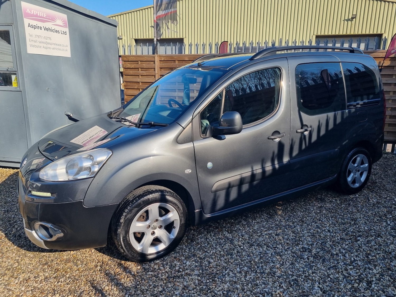 Used Peugeot Partner Tepee 2014 for sale - 78168844: Photo 2