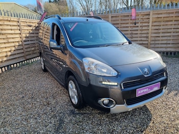 Used Peugeot Partner Tepee 2014 for sale - 78168844: Photo