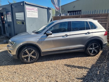 Used Volkswagen Tiguan 2017 for sale - 78155451: Photo