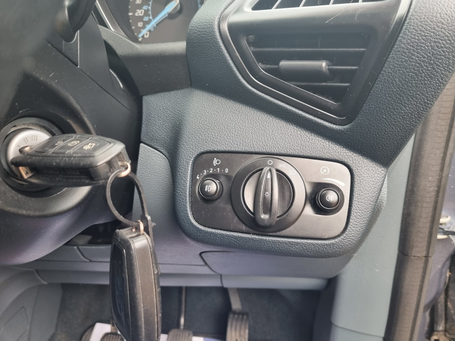 Used Ford C-Max 2012 for sale - 76471202: Photo 17