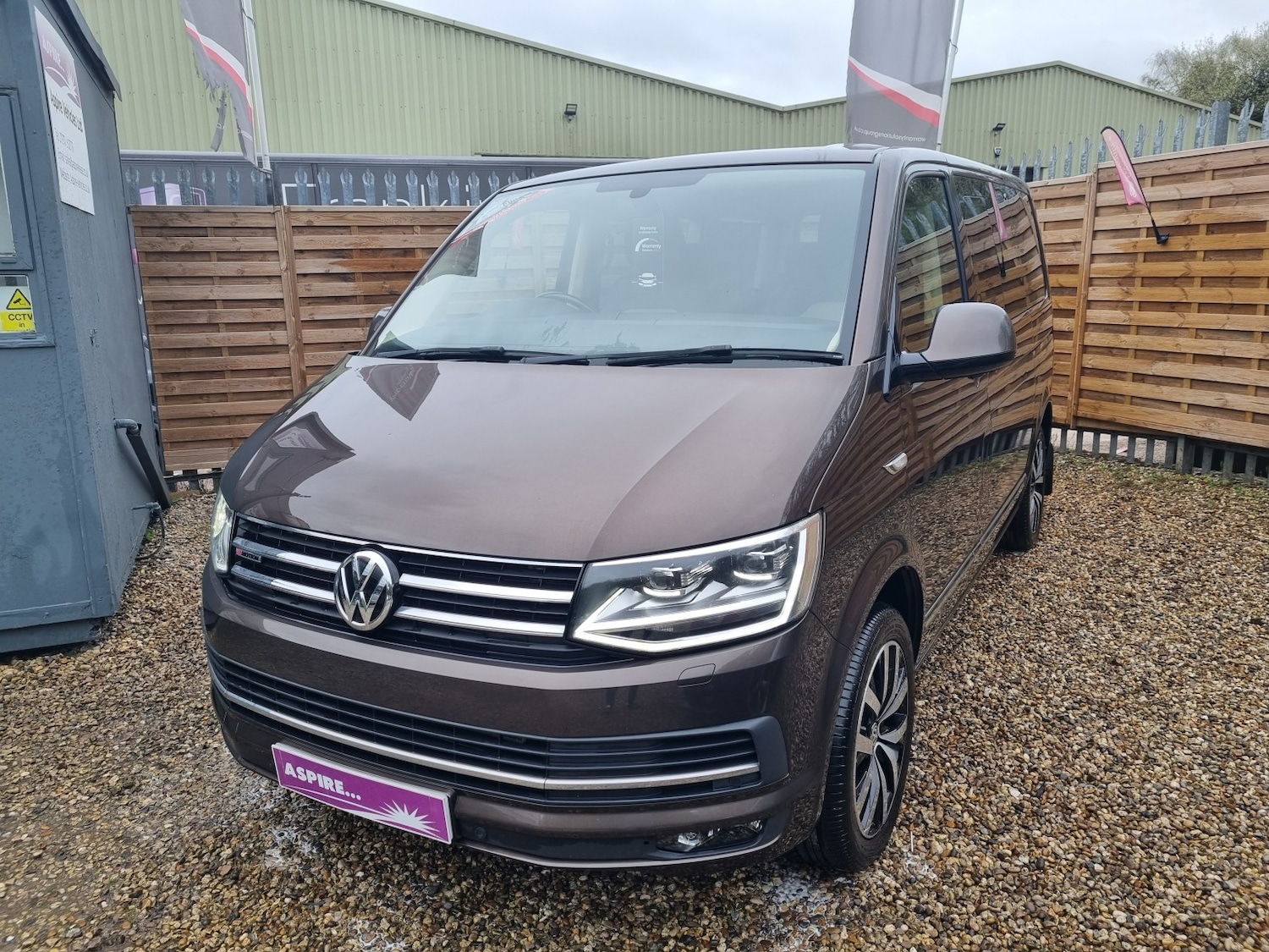 Used Volkswagen Caravelle 2017 for sale - 78134942: Photo 1