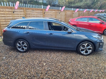 Used Kia Ceed 2019 for sale - 76571178: Photo