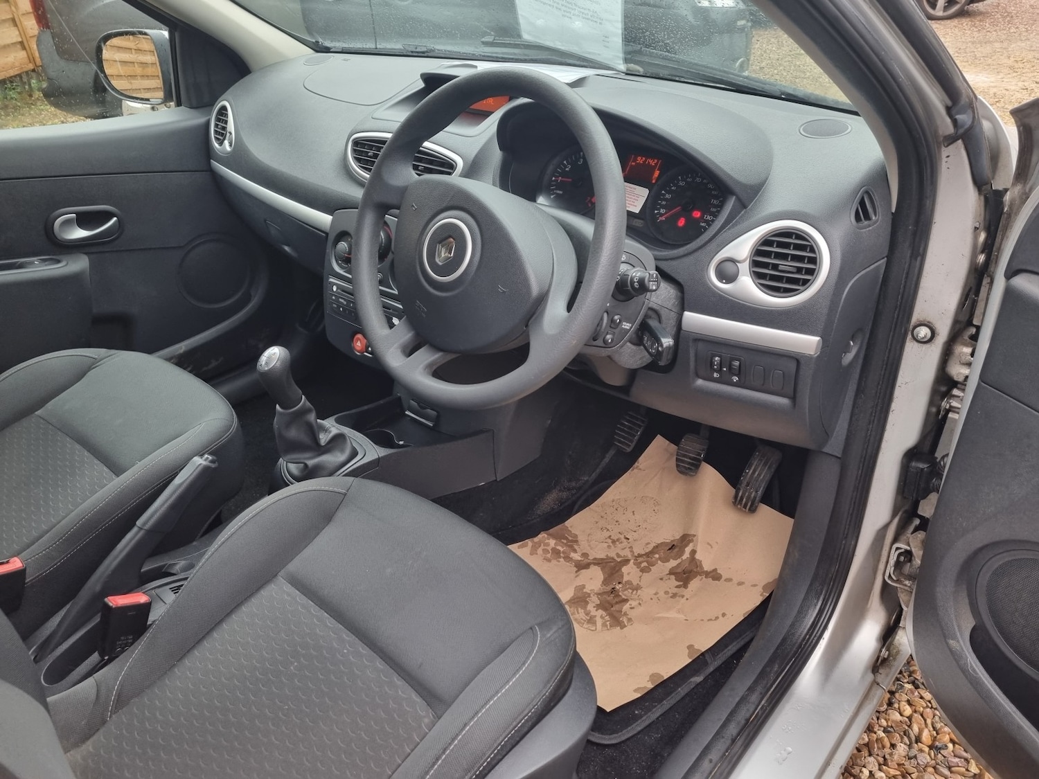 Used Renault Clio 2009 for sale - 77622396: Photo 10