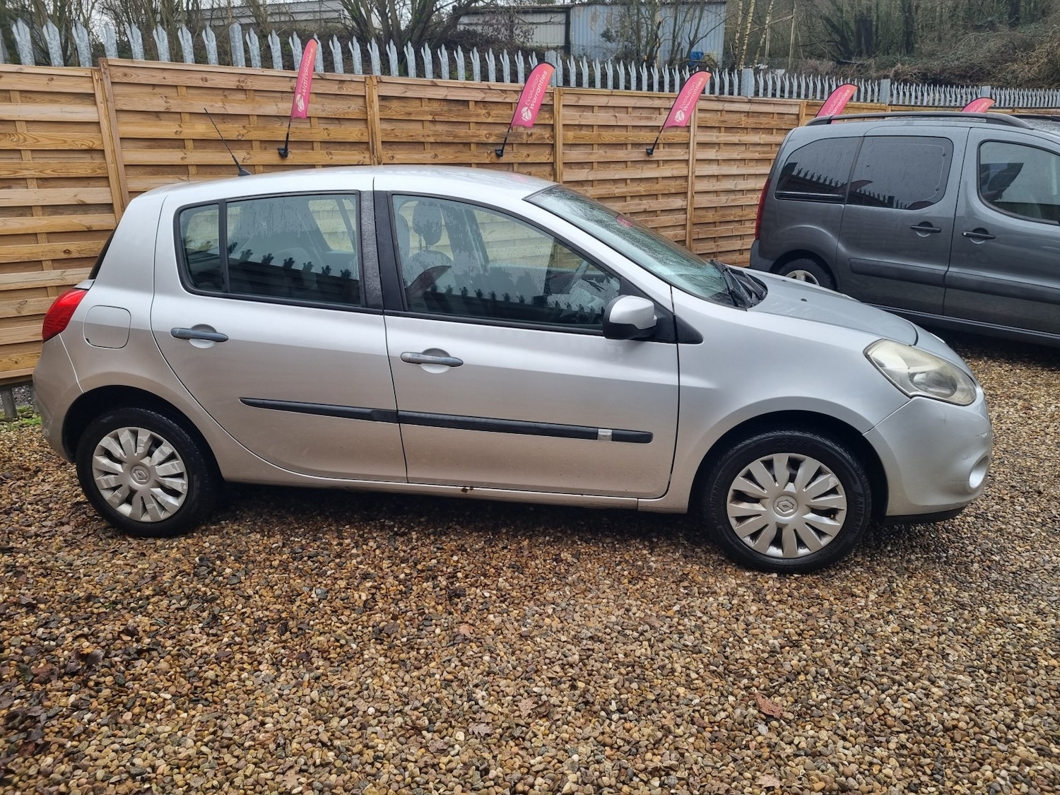 Used Renault Clio 2009 for sale - 77622396: Photo 4