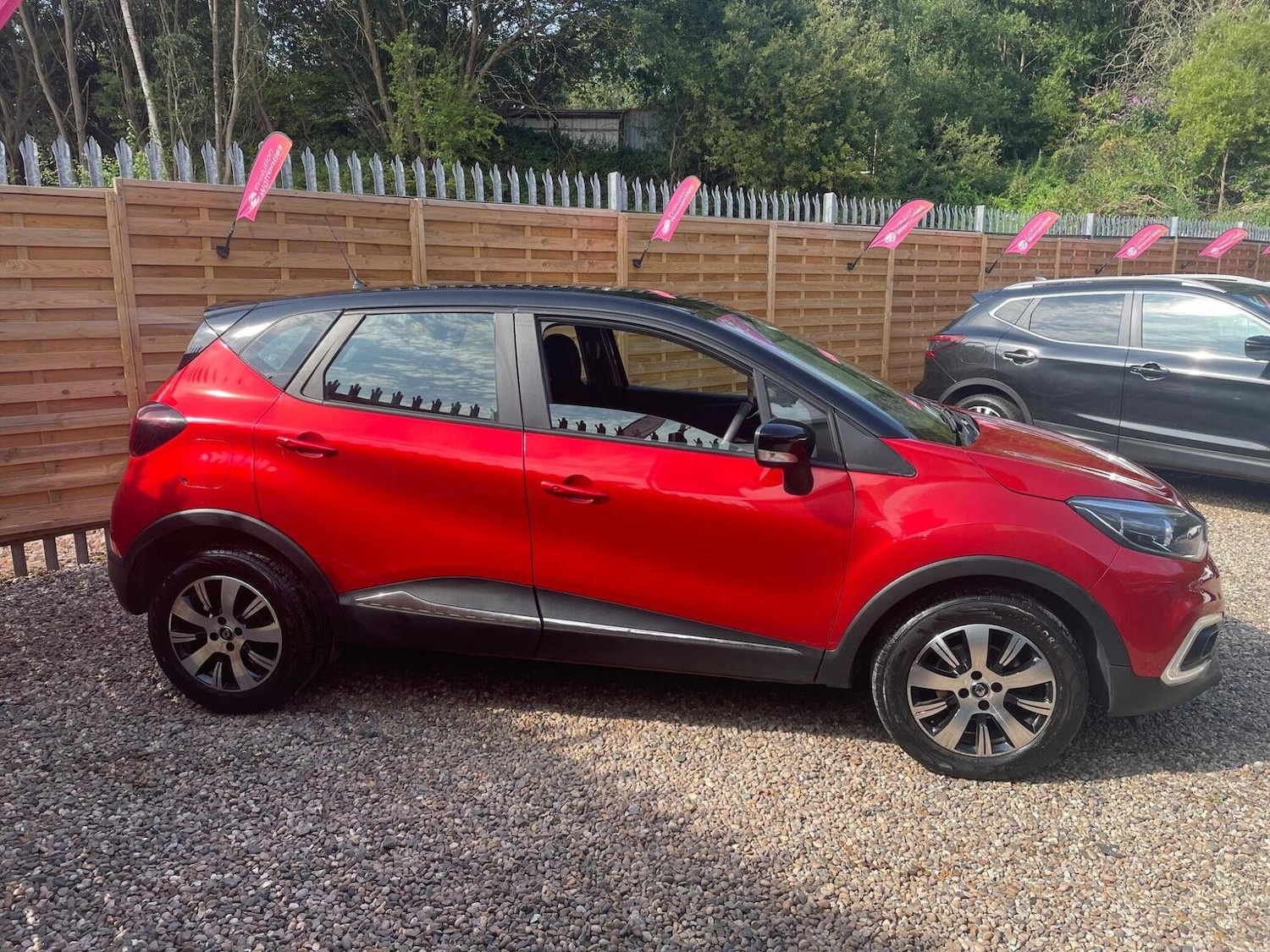 Used Renault Captur 2018 for sale - 76407551: Photo 5