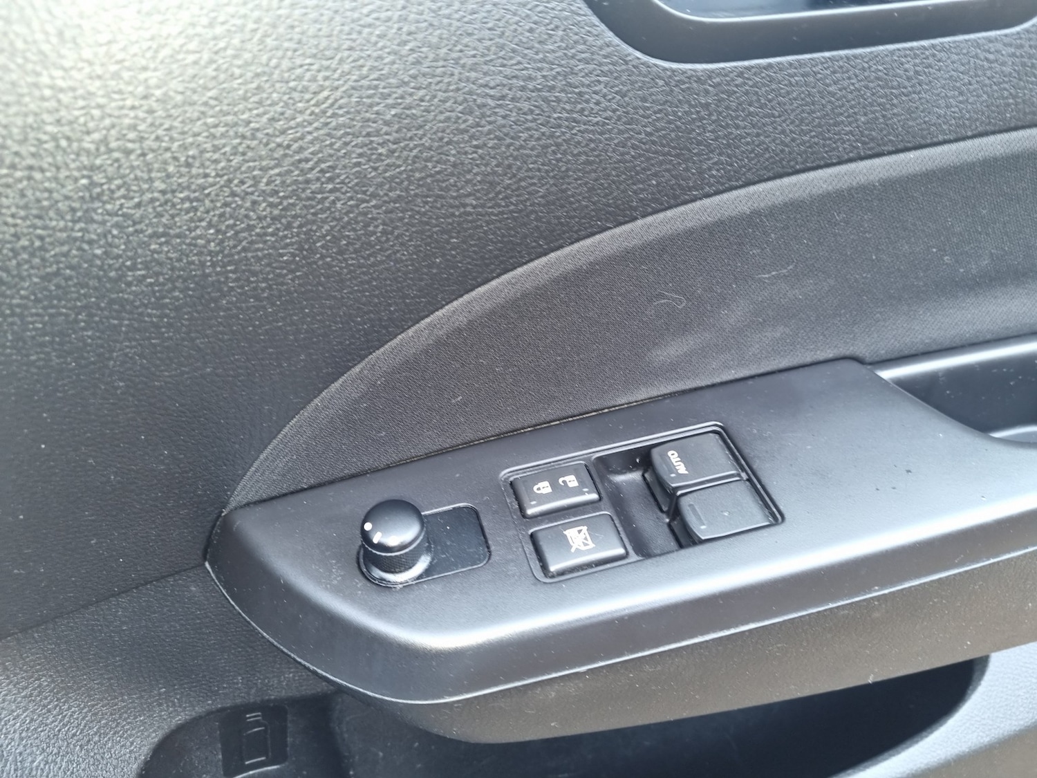 Used Suzuki Swift 2014 for sale - 77038900: Photo 18