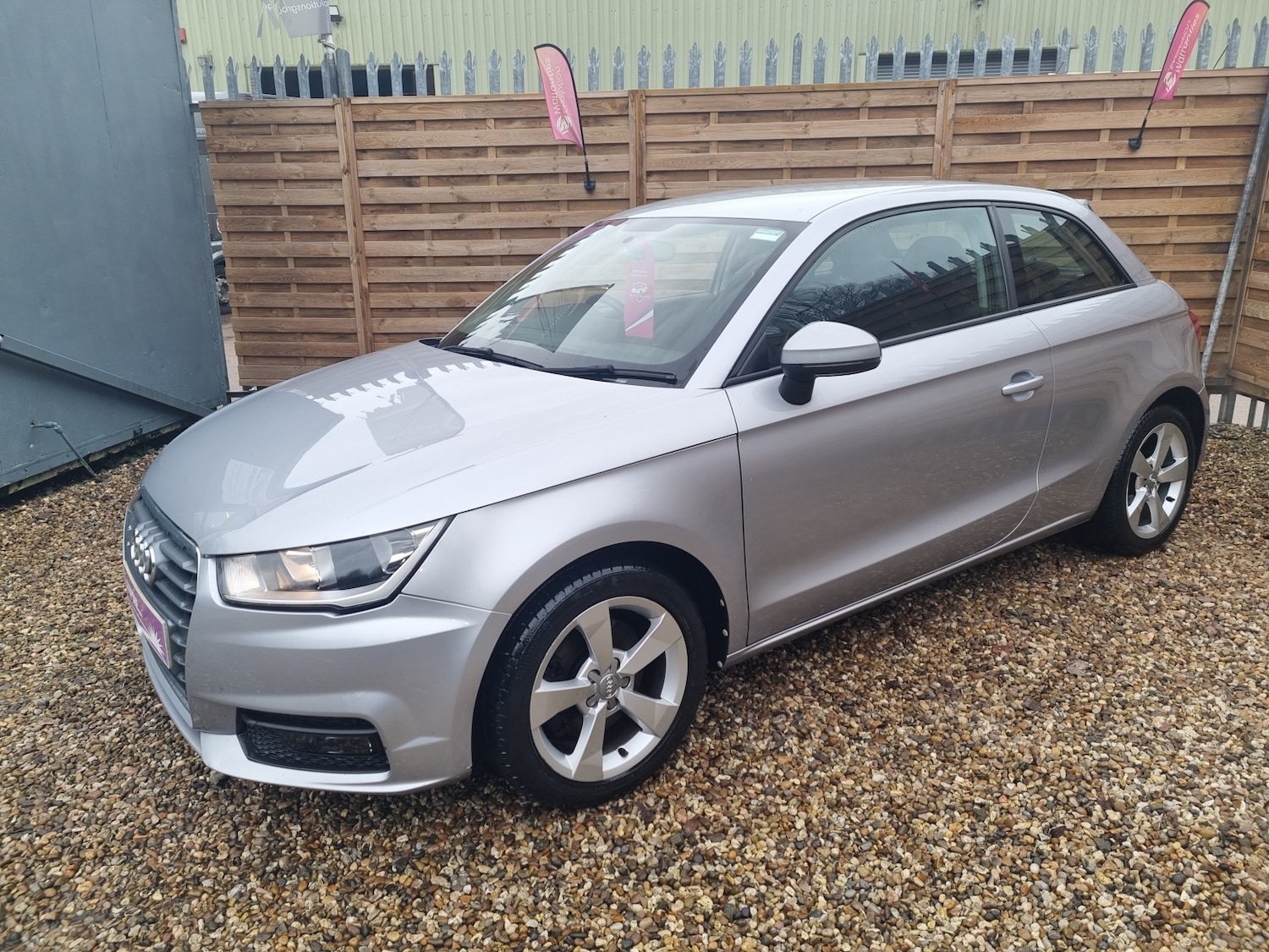 Used Audi A1 2016 for sale - 77622555: Photo 2