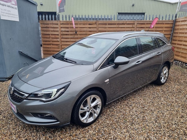 Used Vauxhall Astra 2017 for sale - 76319224: Photo 2