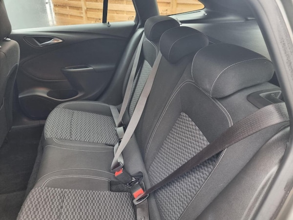 Used Vauxhall Astra 2017 for sale - 76319224: Photo 8
