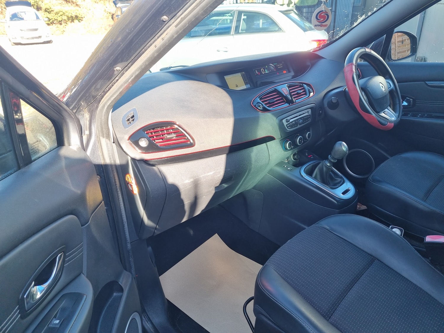 Used Renault Scenic 2011 for sale - 77558513: Photo 6