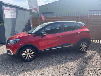 Used Renault Captur 2018 for sale - 75552988: Photo
