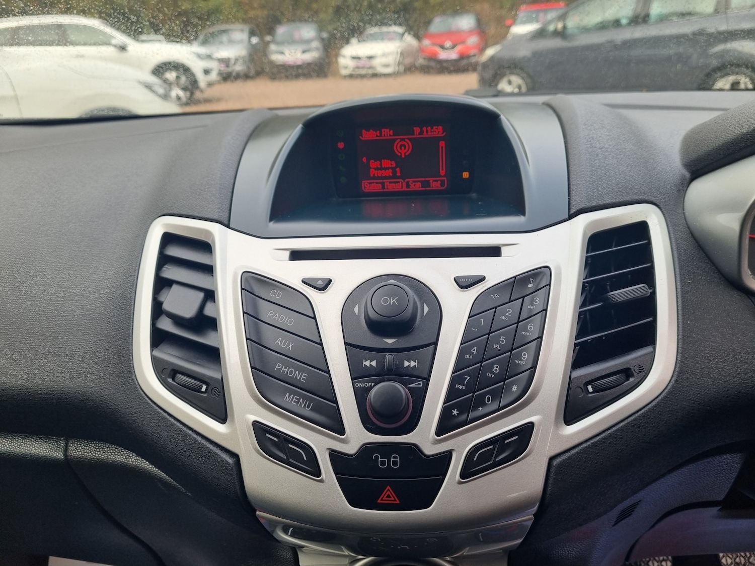 Used Ford Fiesta 2011 for sale - 76471247: Photo 14