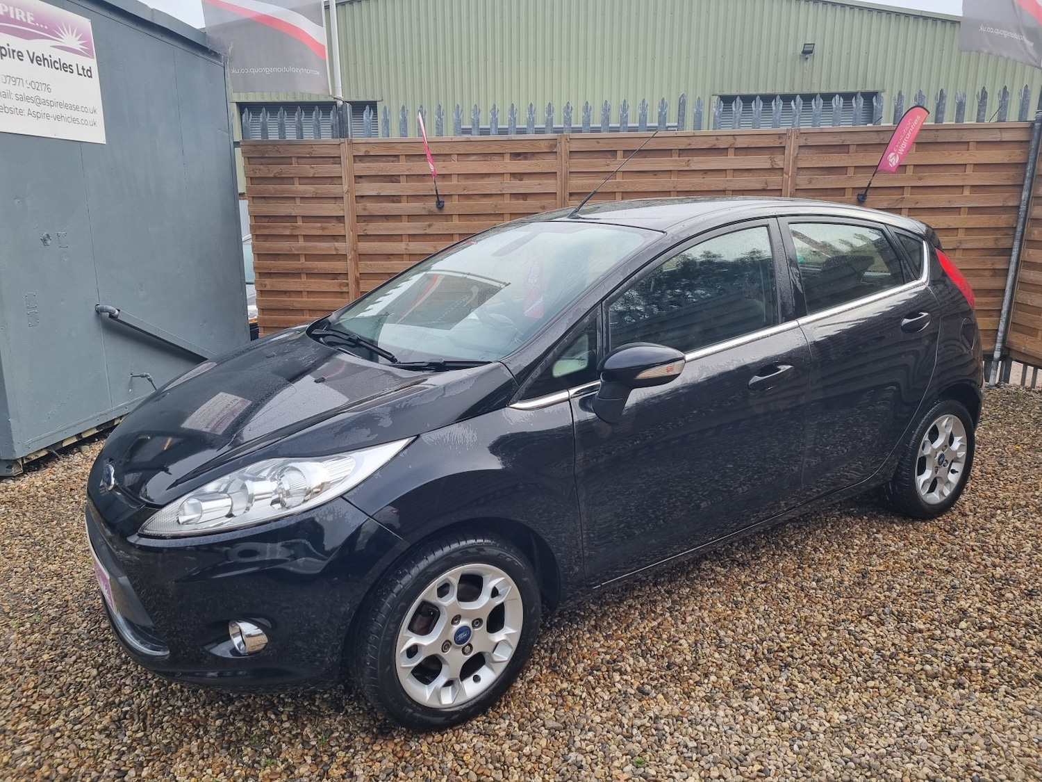 Used Ford Fiesta 2011 for sale - 76471247: Photo 2