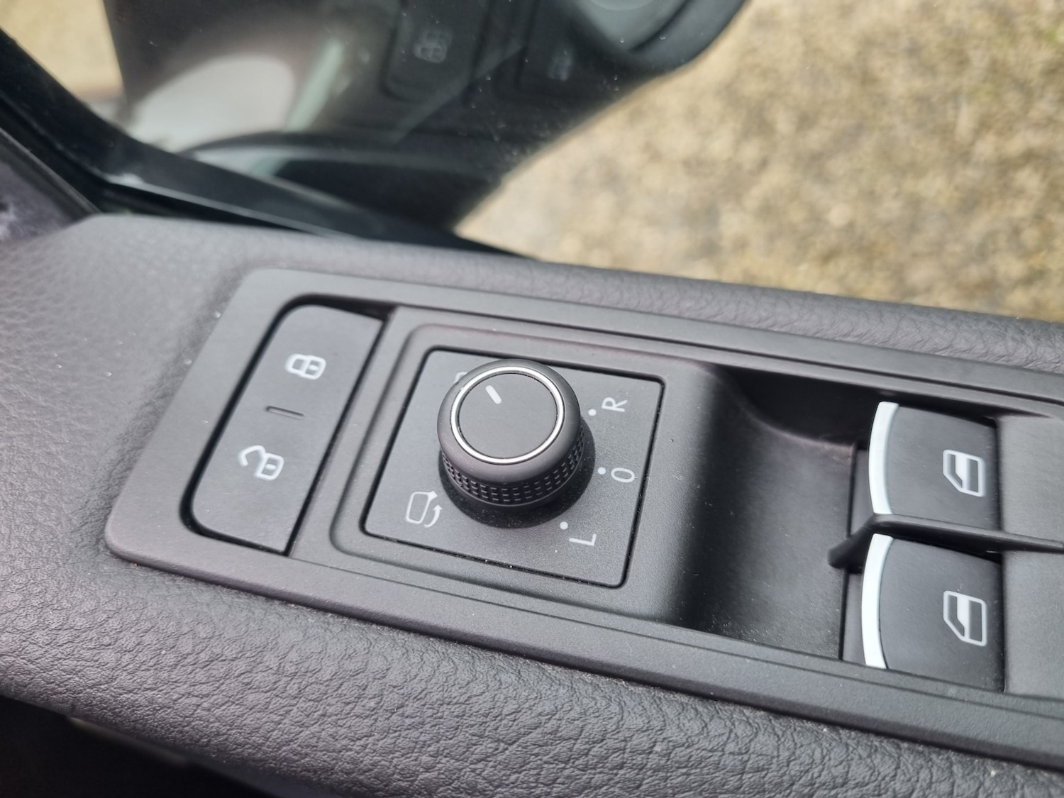 Used Volkswagen Caravelle 2017 for sale - 78182864: Photo 31