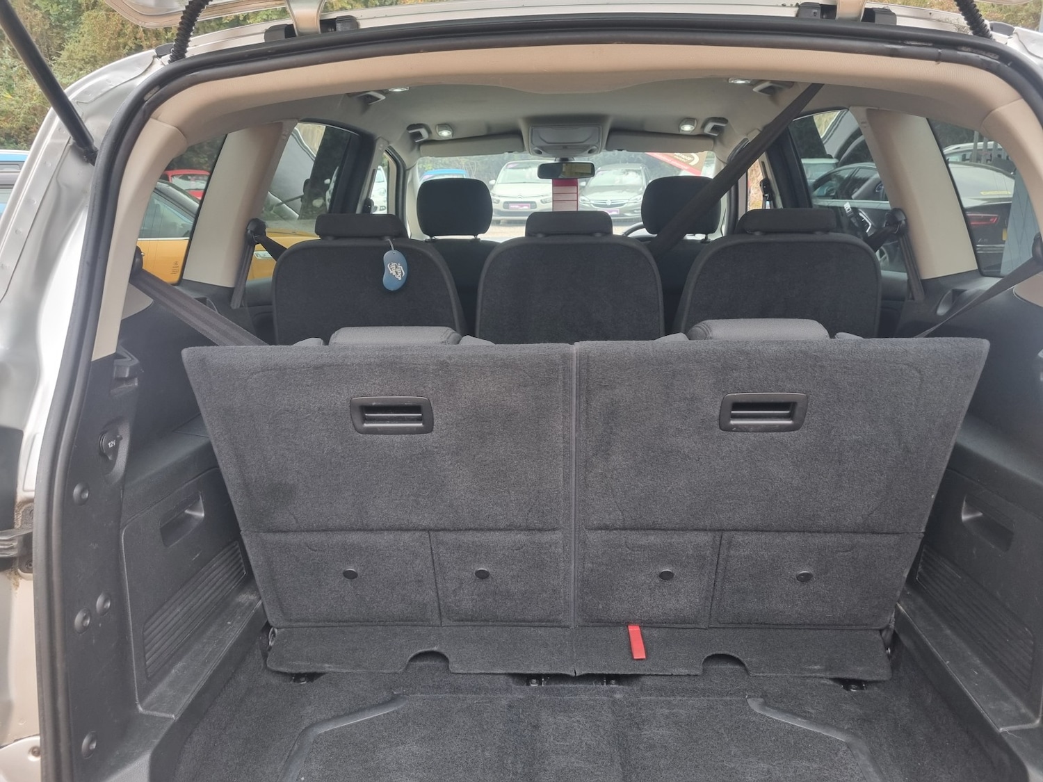 Used Ford S-Max 2010 for sale - 76369368: Photo 9