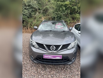 Used Nissan Qashqai 2015 for sale - 79467674: Photo