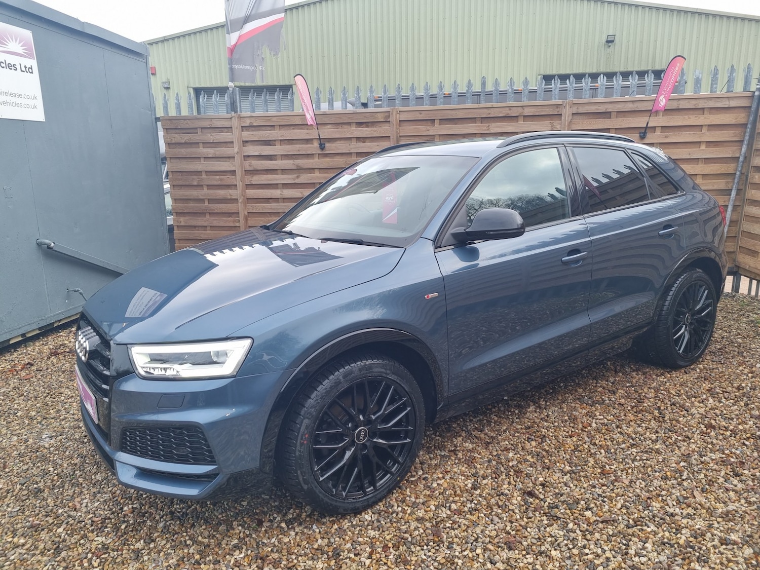Used Audi Q3 2017 for sale - 77073154: Photo 2