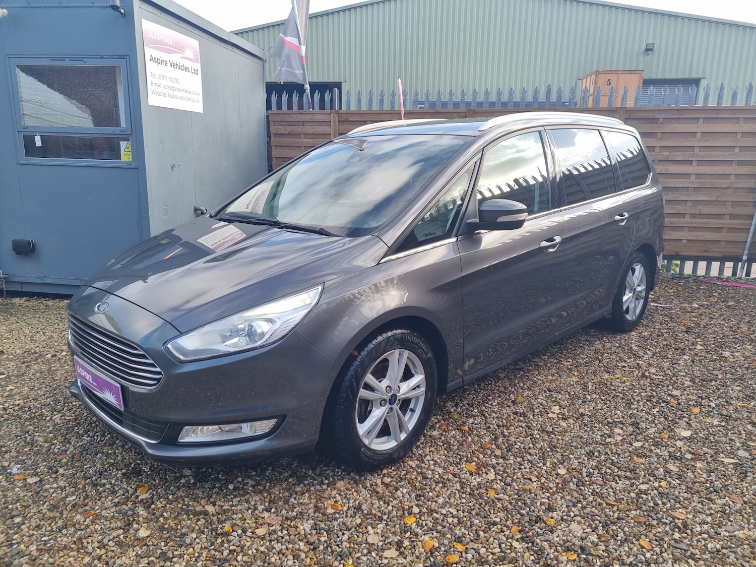Used Ford Galaxy 2015 for sale - 76897003: Photo 2