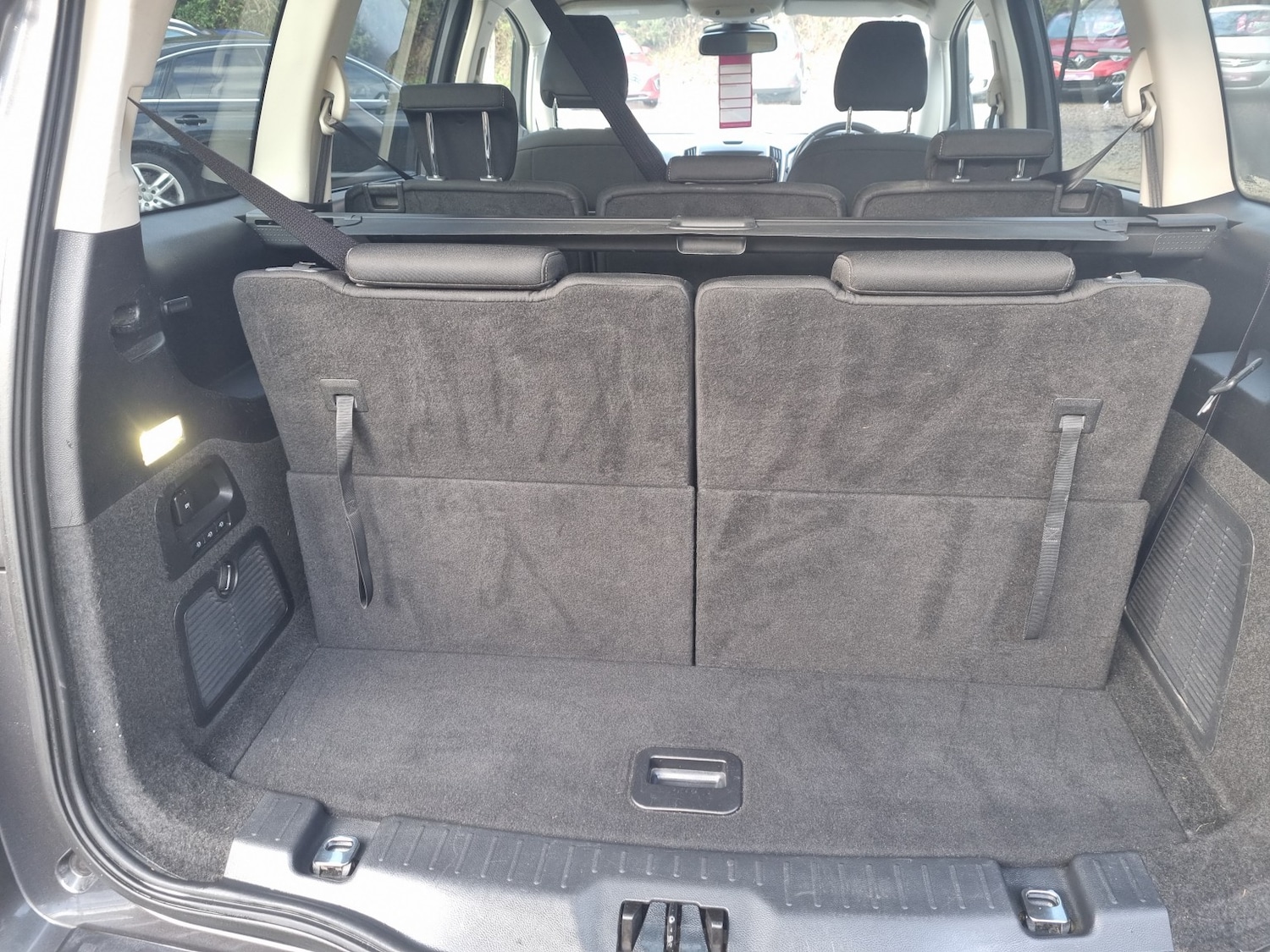 Used Ford Galaxy 2015 for sale - 76897003: Photo 9