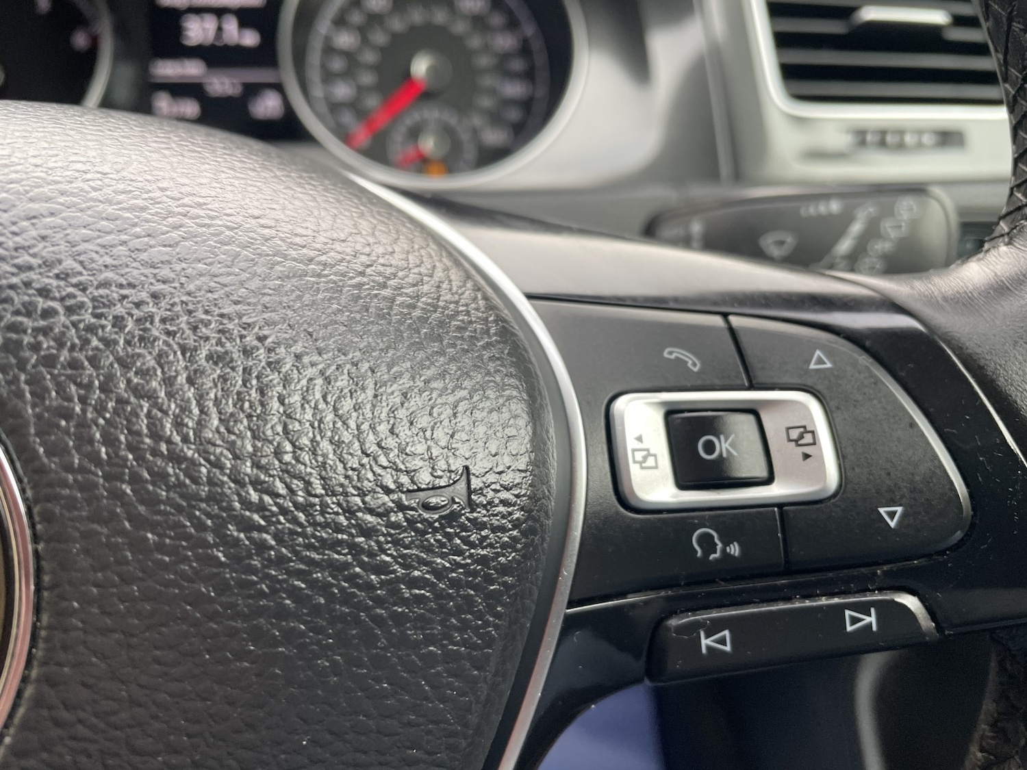 Used Volkswagen Golf 2017 for sale - 76687248: Photo 16