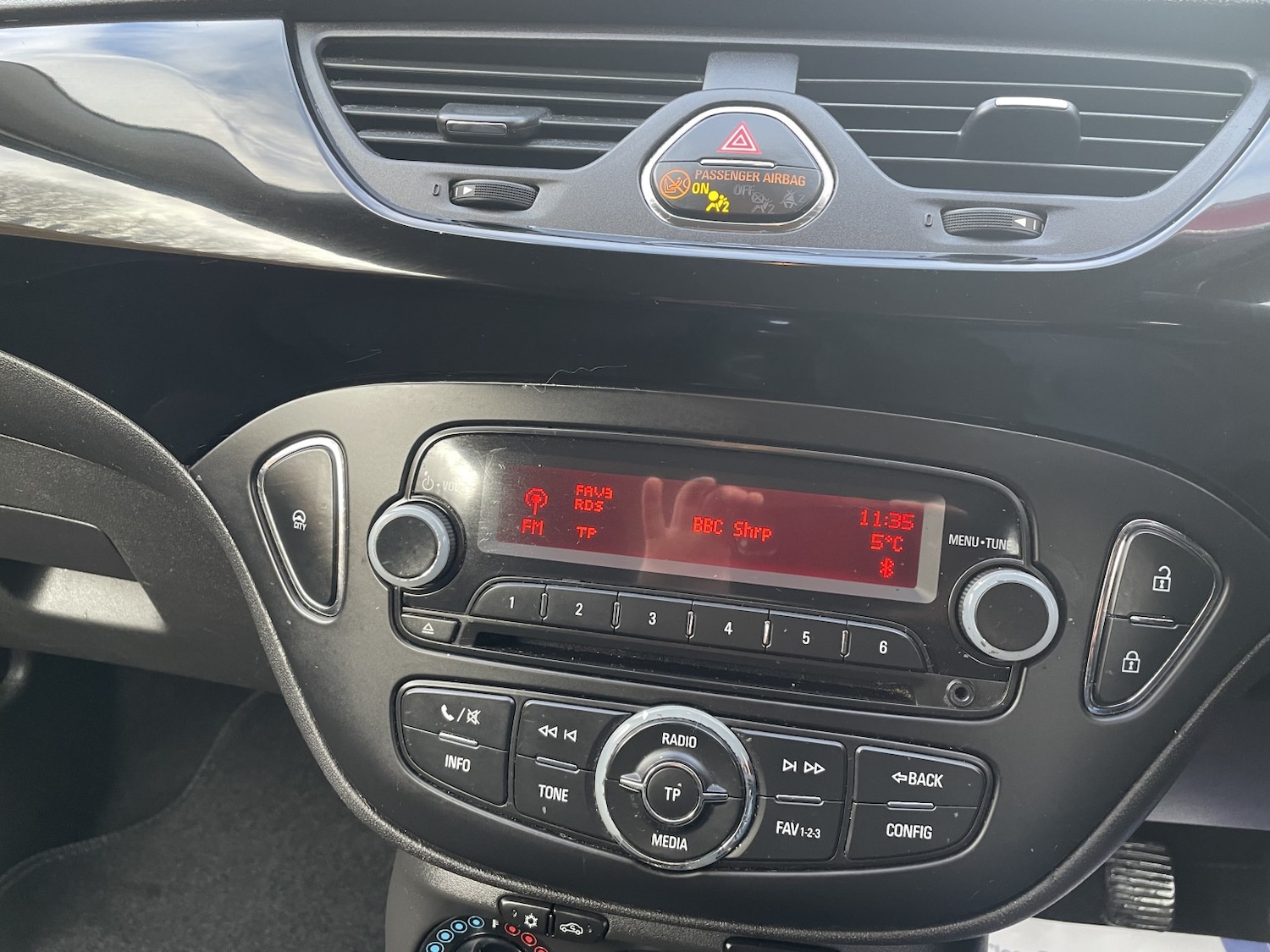 Used Vauxhall Corsa 2015 for sale - 77357375: Photo 17