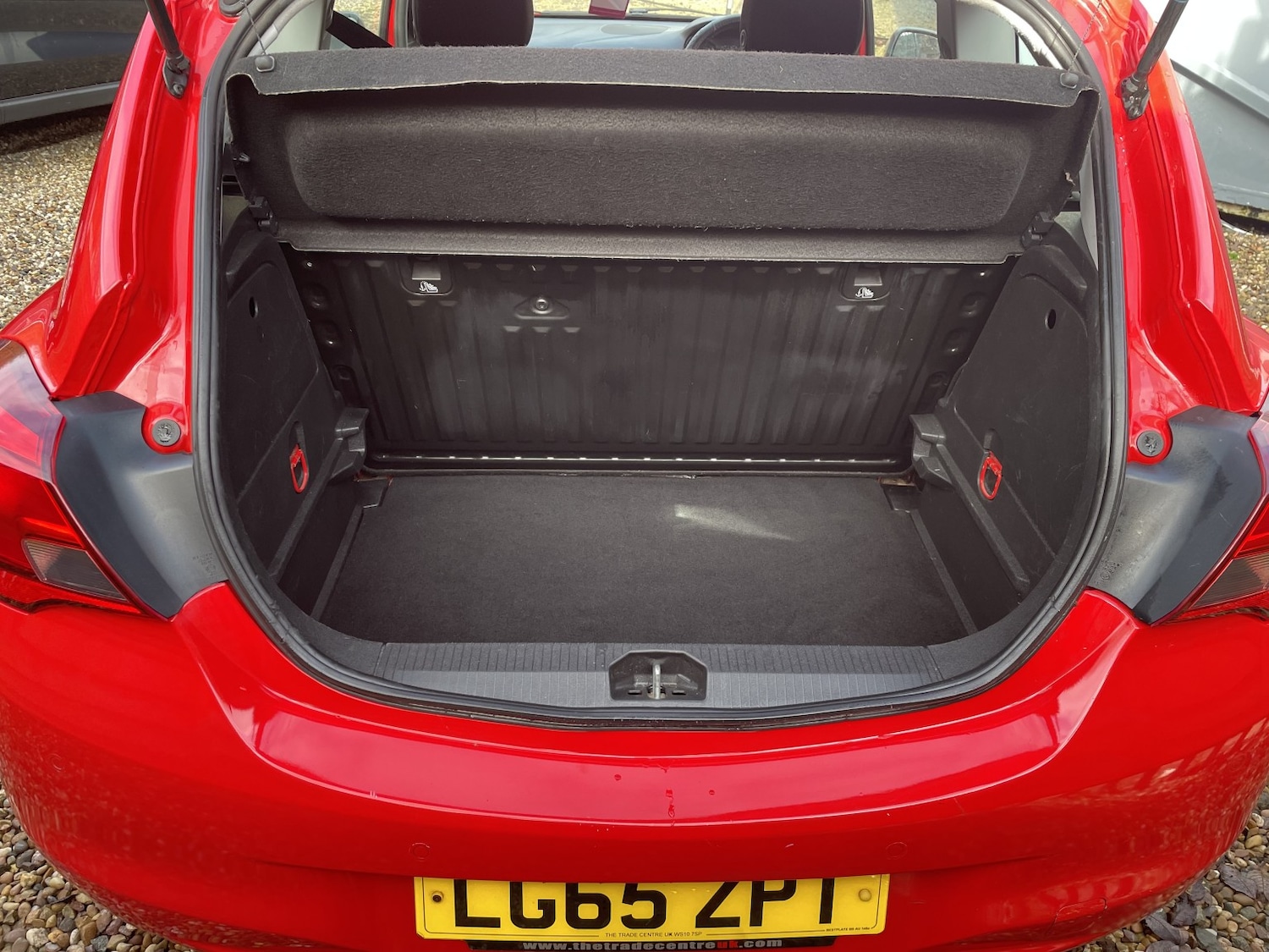 Used Vauxhall Corsa 2015 for sale - 77357375: Photo 9