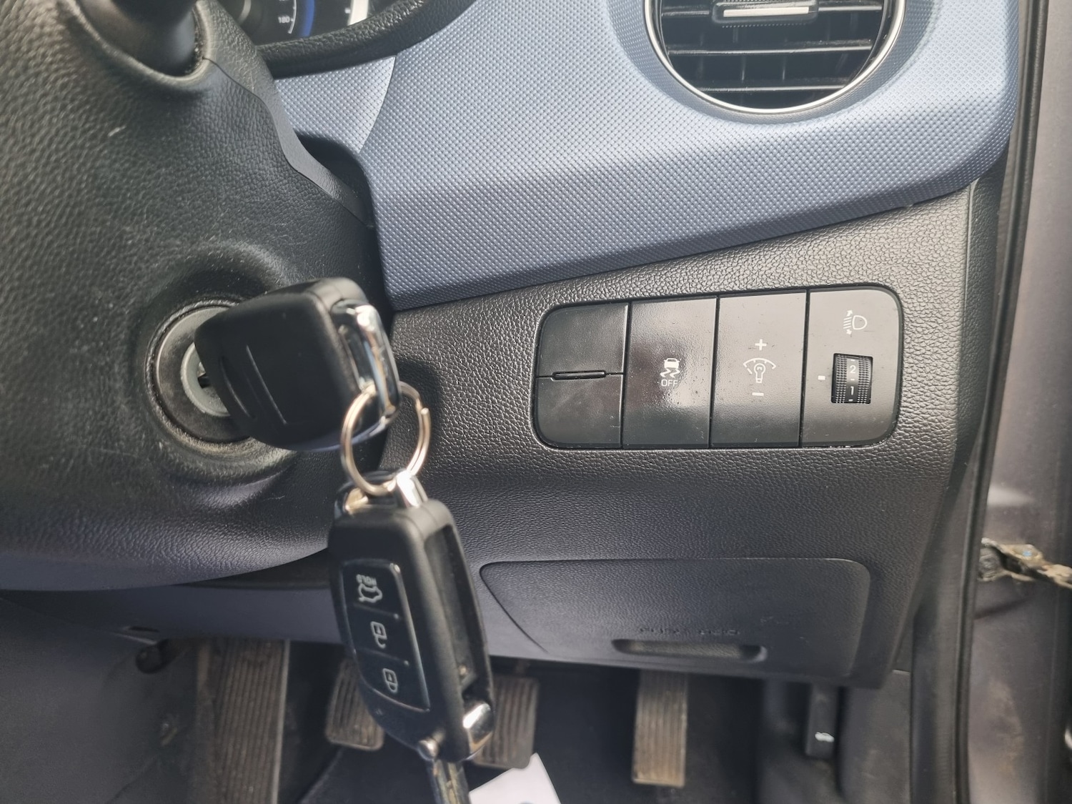Used Hyundai i10 2015 for sale - 77681798: Photo 18