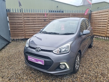 Used Hyundai i10 2015 for sale - 77681798: Photo