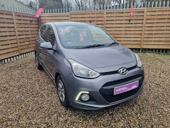 Used Hyundai i10 2015 for sale - 77681798: Photo