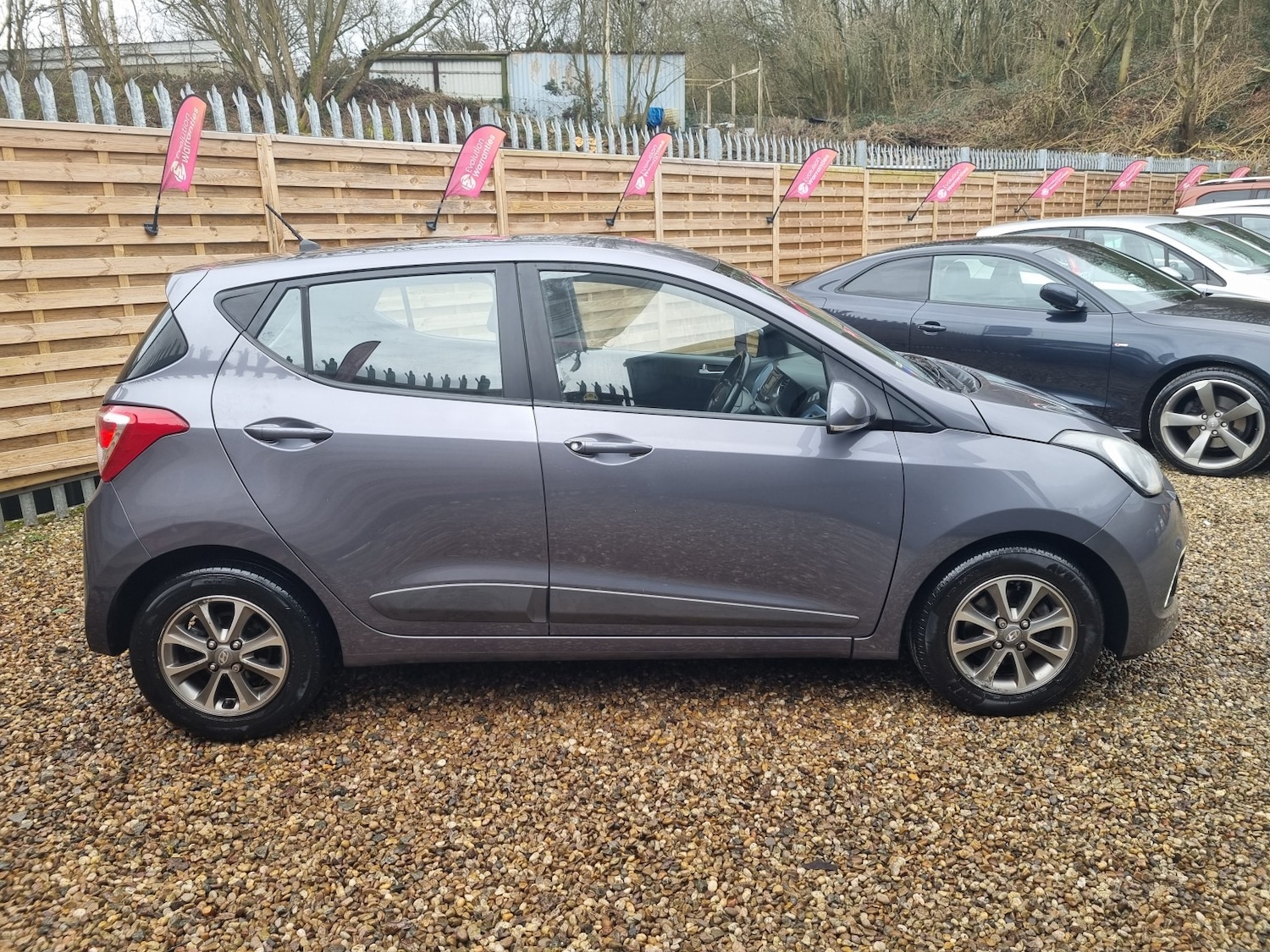 Used Hyundai i10 2015 for sale - 77681798: Photo 4
