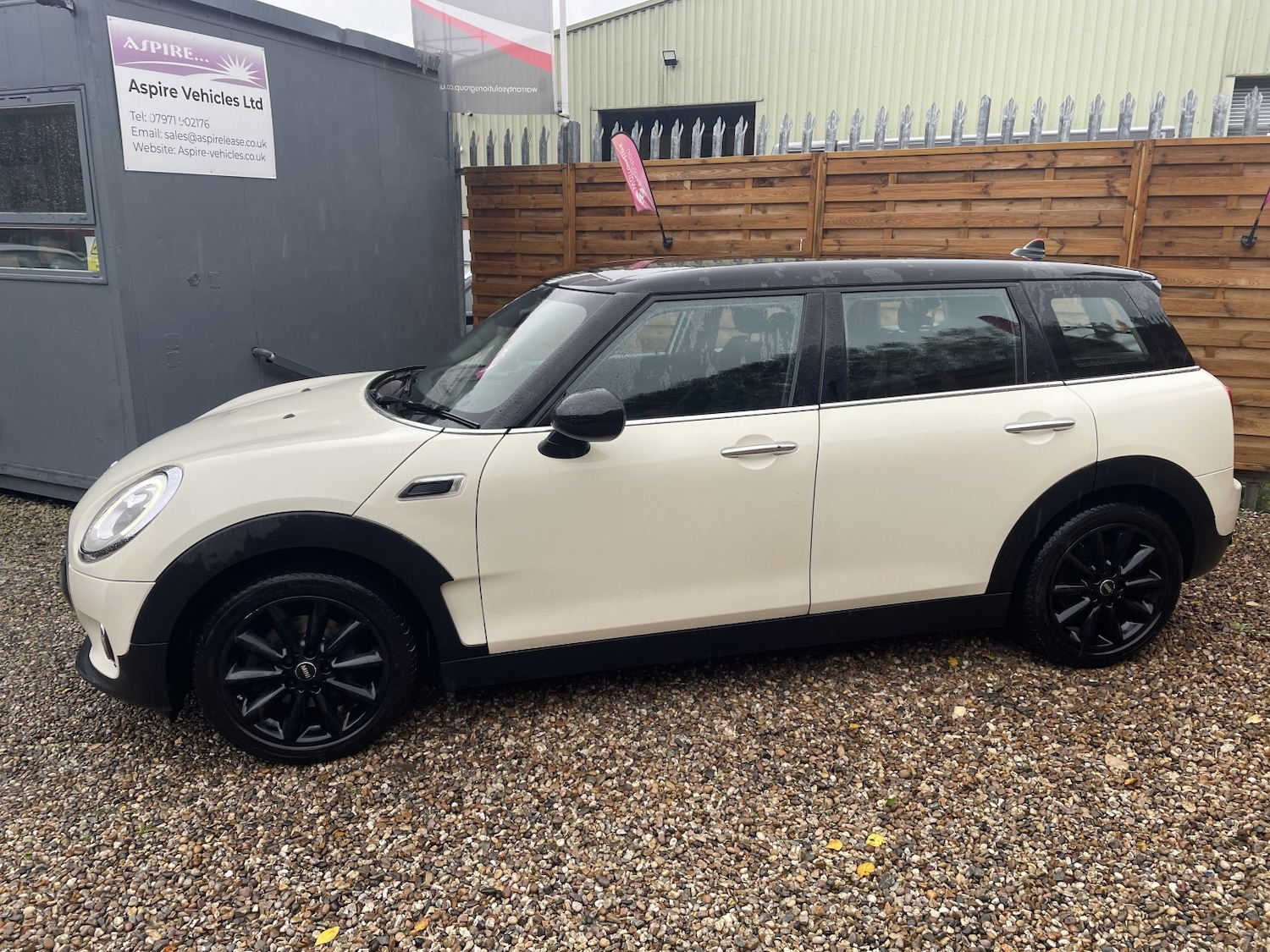 Used MINI Clubman 2015 for sale - 76559925: Photo 2