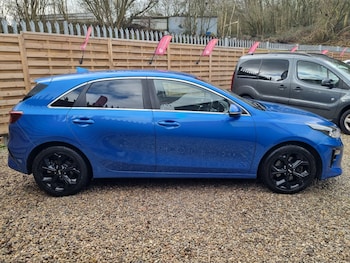 Used Kia Ceed 2018 for sale - 77643718: Photo