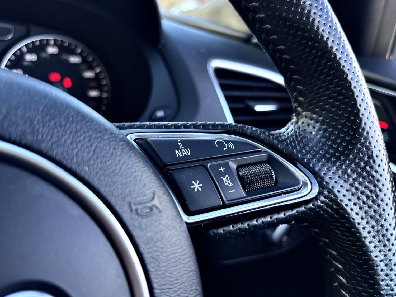 Used Audi Q3 2016 for sale - 77707300: Photo 29