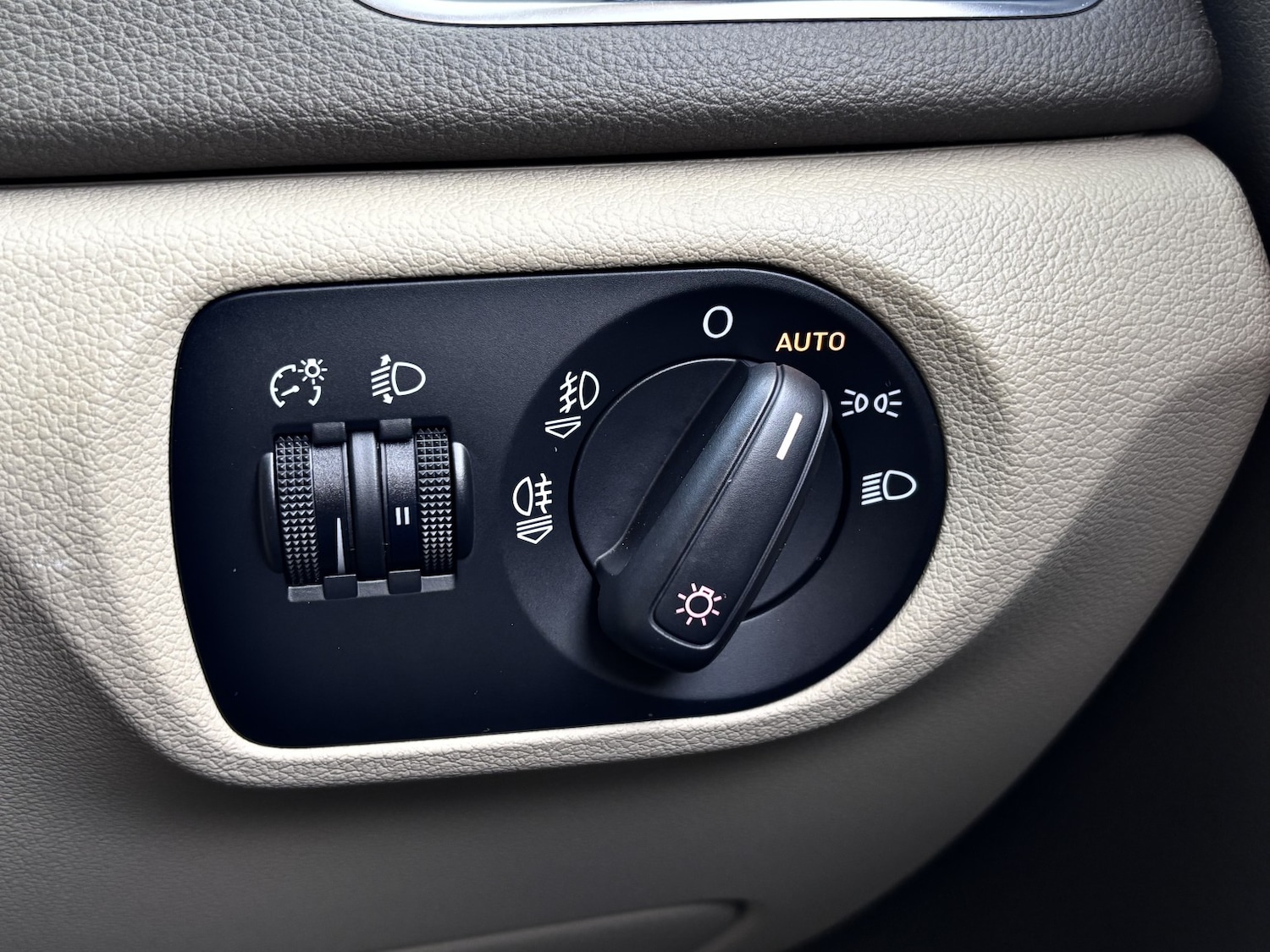 Used Audi Q3 2012 for sale - 76631489: Photo 28