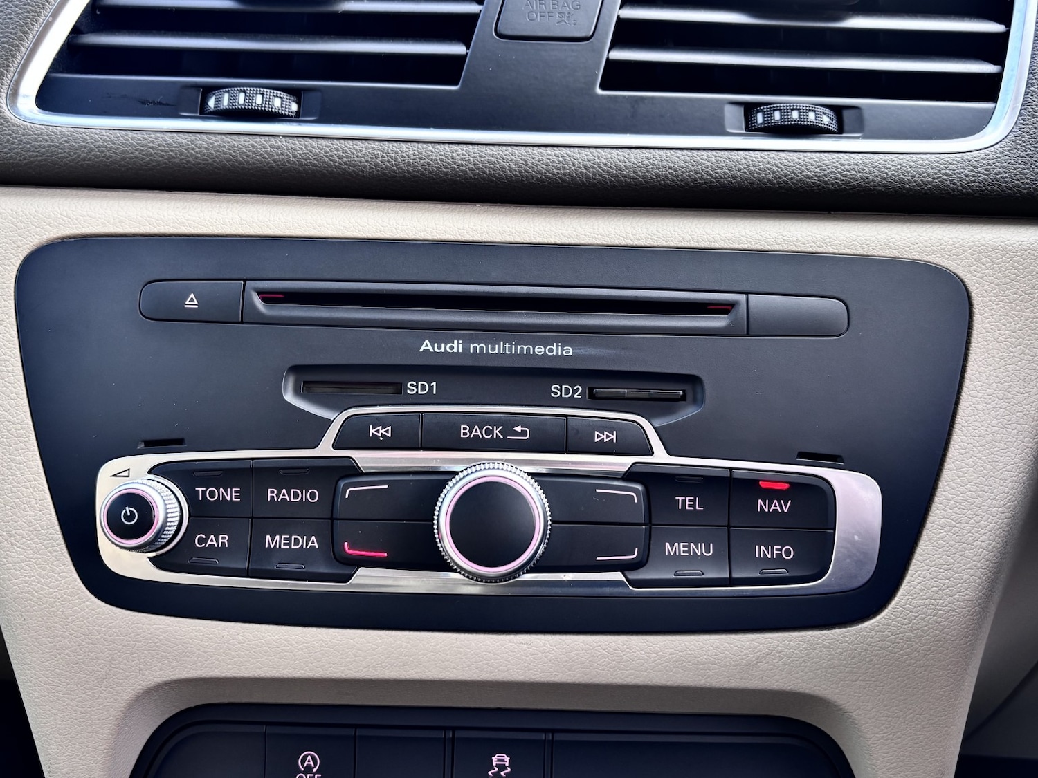 Used Audi Q3 2012 for sale - 76631489: Photo 31