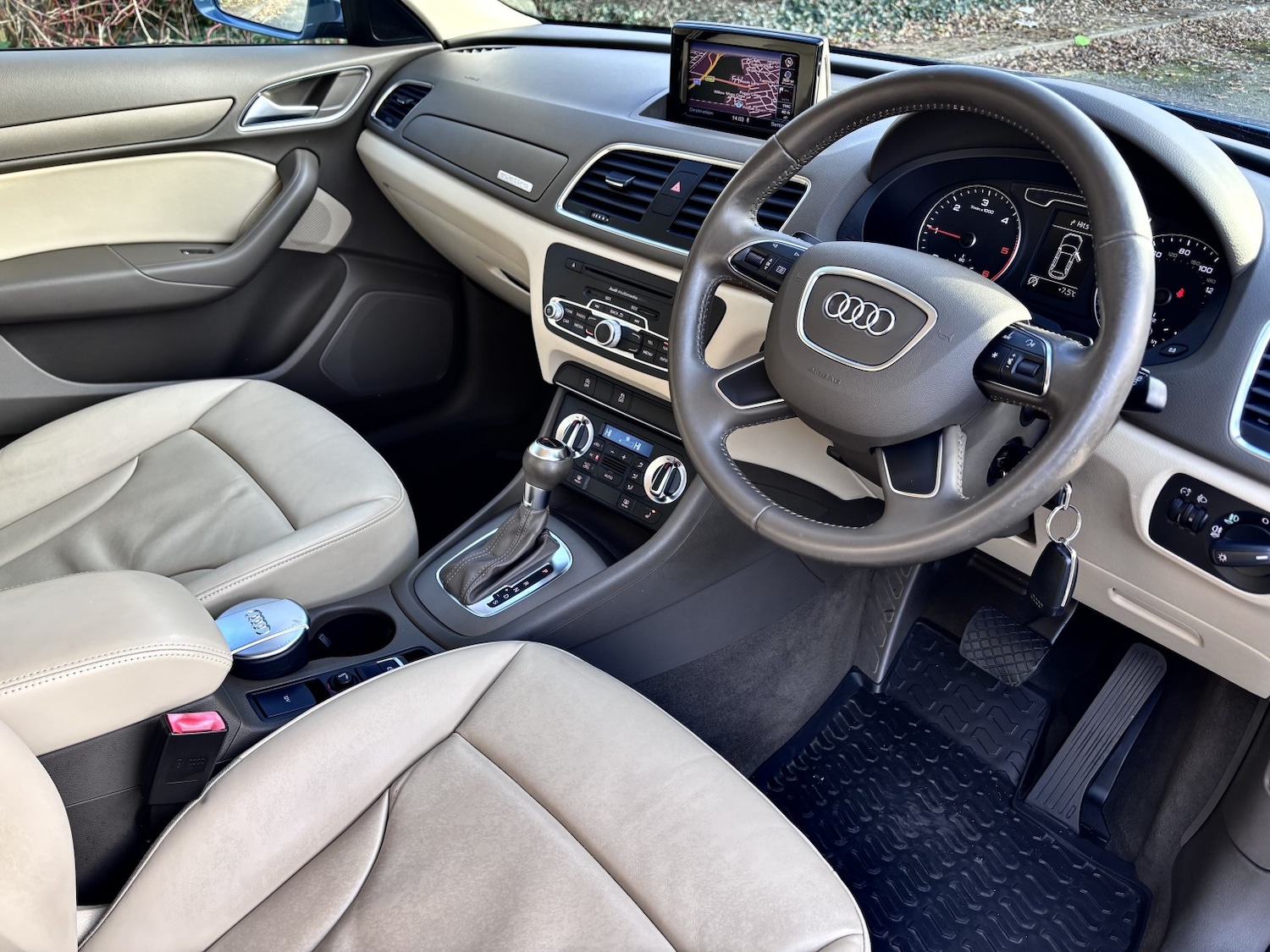 Used Audi Q3 2012 for sale - 76631489: Photo 56