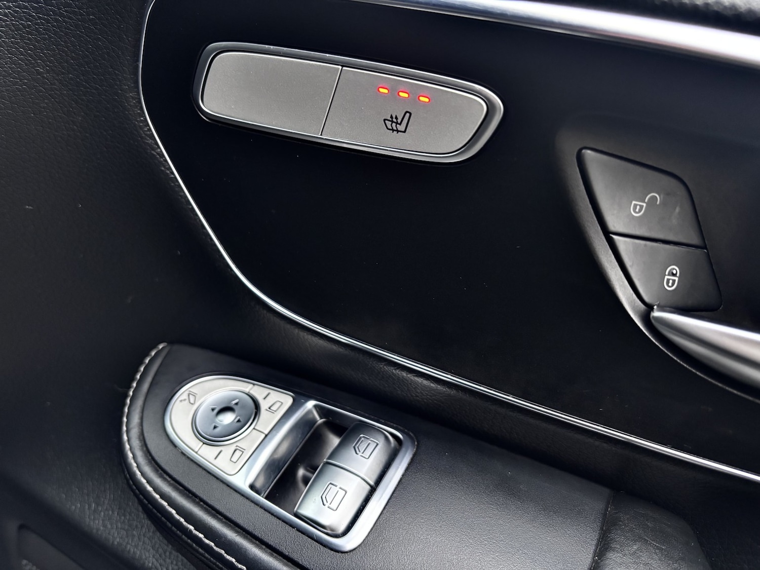 Used Mercedes-Benz V-Class 2017 for sale - 77008141: Photo 32