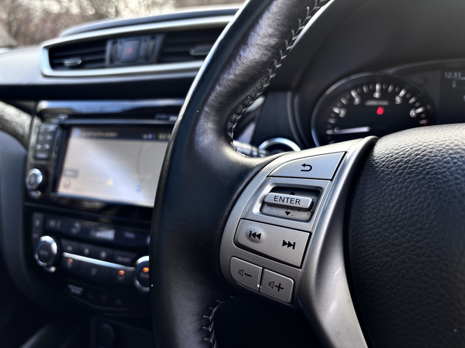 Used Nissan Qashqai 2015 for sale - 77233776: Photo 32