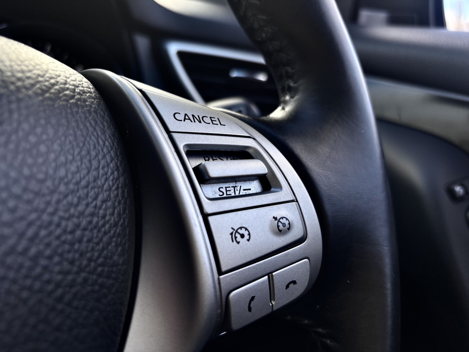 Used Nissan Qashqai 2015 for sale - 77233776: Photo 33