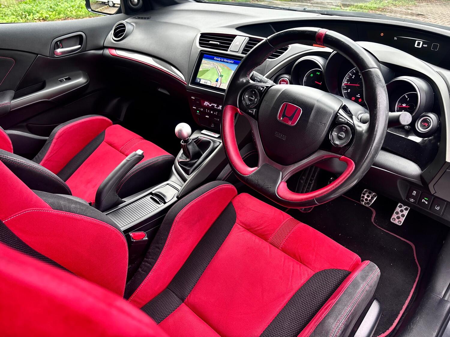 Used Honda Civic 2016 for sale - 76198175: Photo 2