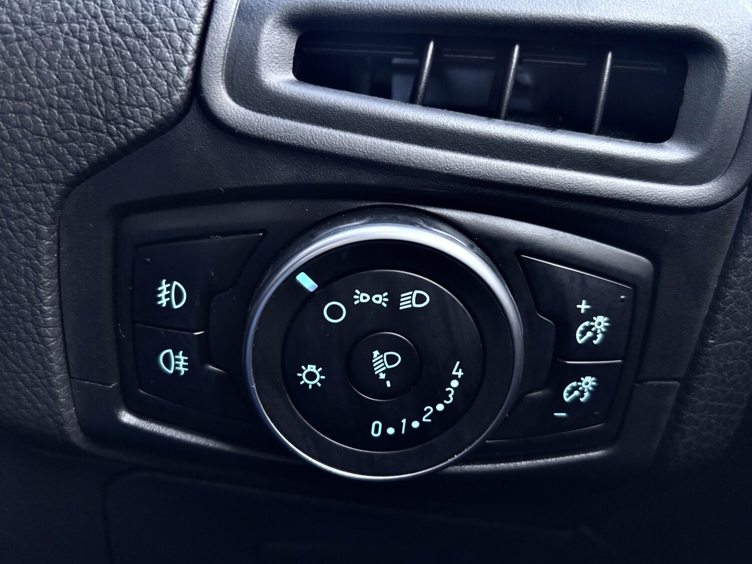 Used Ford Focus 2015 for sale - 78182834: Photo 35