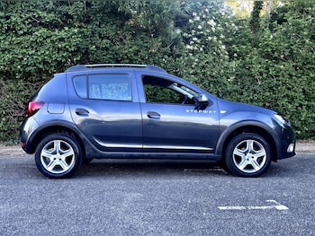 Used Dacia Sandero Stepway 2018 for sale - 78889210: Photo