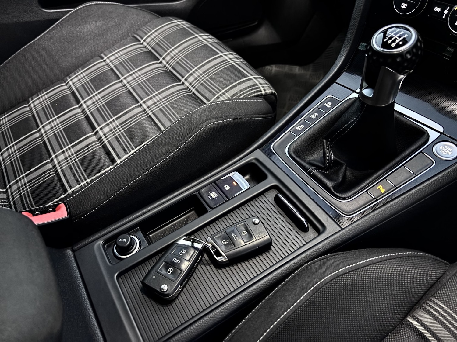 Used Volkswagen Golf 2016 for sale - 76387258: Photo 15