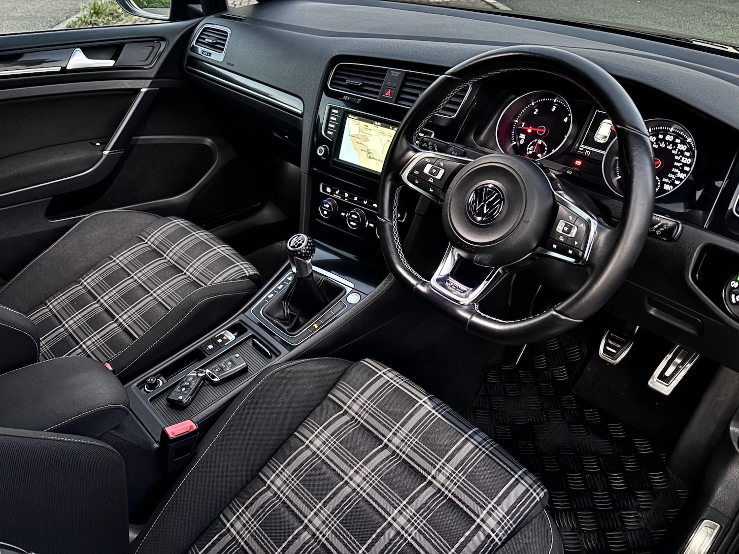 Used Volkswagen Golf 2016 for sale - 76387258: Photo 21