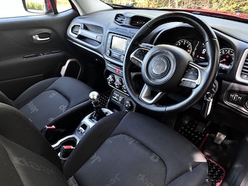 Used Jeep Renegade 2015 for sale - 79568952: Photo