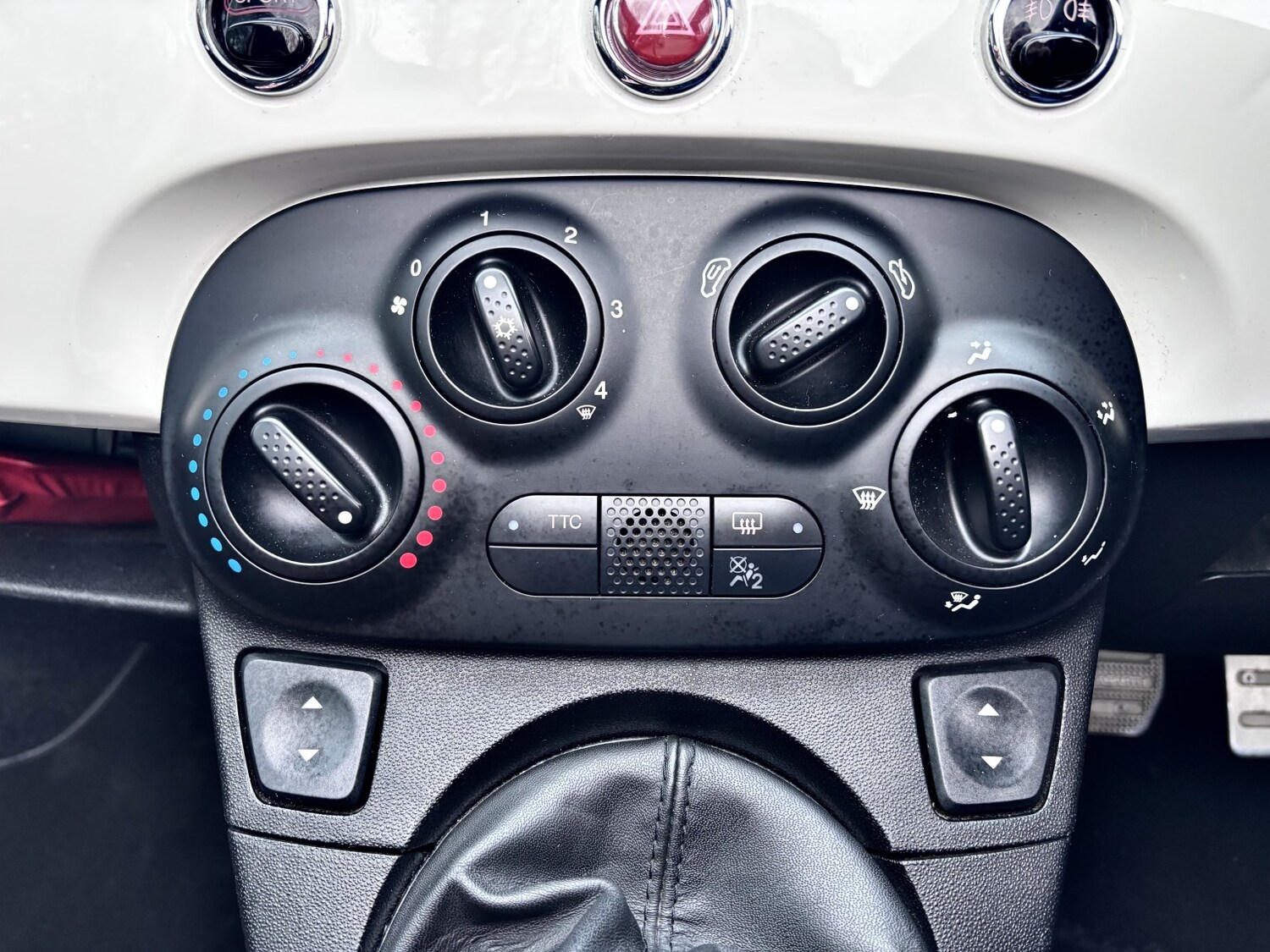 Used Abarth 500C 2015 for sale - 77233746: Photo 32