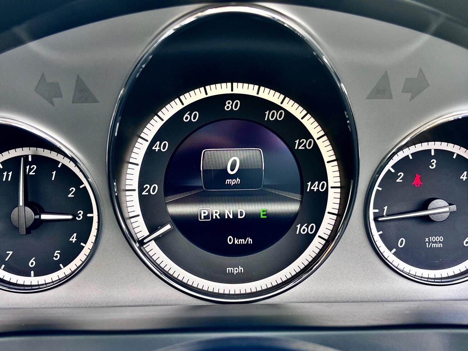 Used Mercedes-Benz E Class 2013 for sale - 75836163: Photo 36